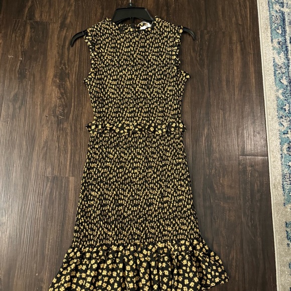 Sleeveless Faye Dress Size 2 - Picture 7 of 7
